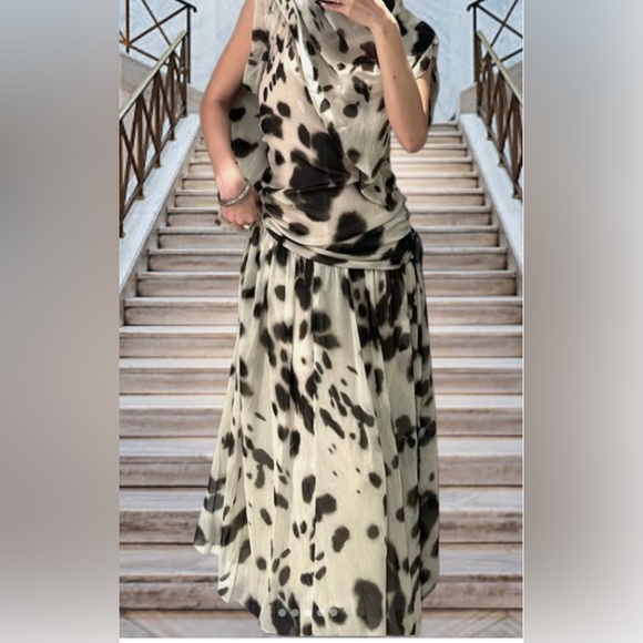 ZARA VOLUMINOUS ANIMAL PRINT DRESS BLACK/IVORY 
 #zara limited #chic dress - Picture 3 of 8